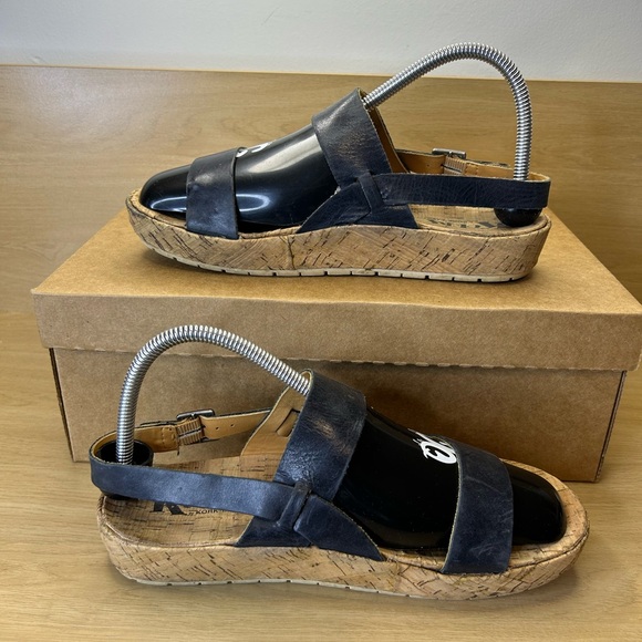 Korks Black Leather Cork Footbed Sandals sz 9M w/ 1 1/4" Heel (S1389) - Picture 2 of 11